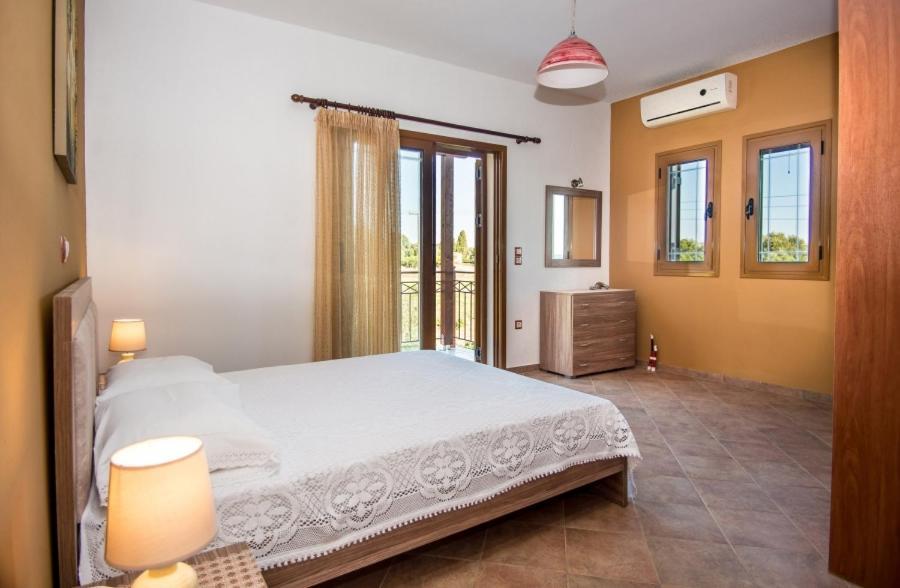 Villa Irida Afrato Extérieur photo