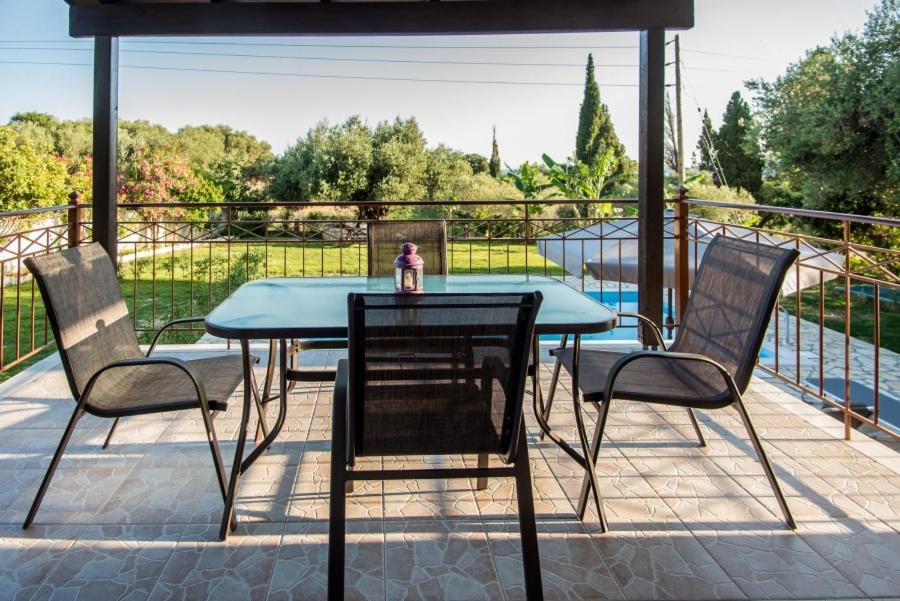 Villa Irida Afrato Extérieur photo