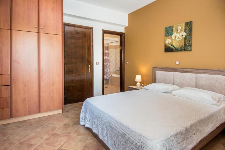 Villa Irida Afrato Extérieur photo