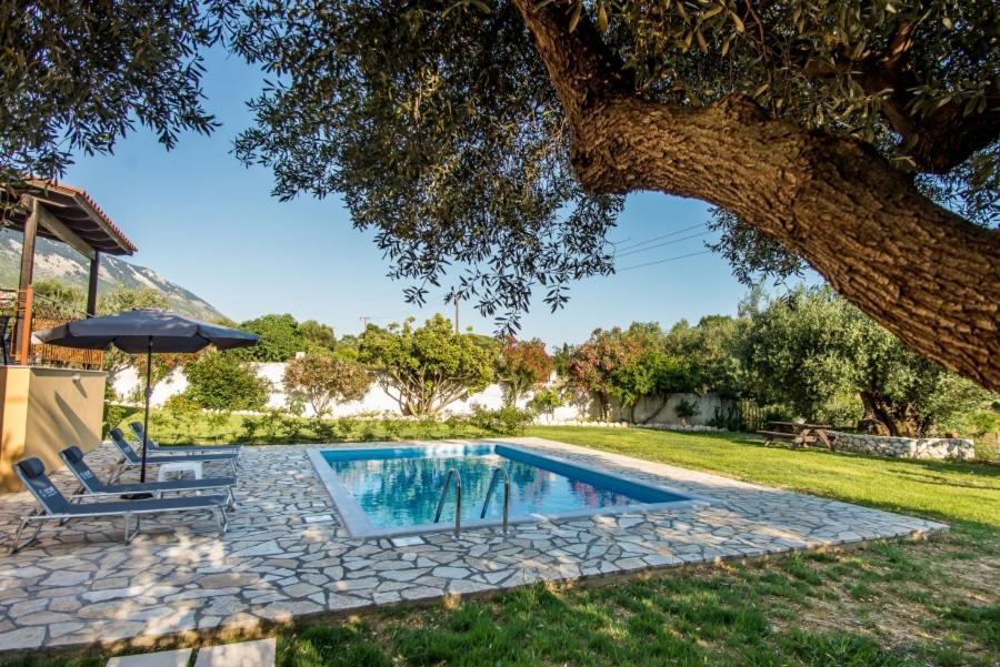 Villa Irida Afrato Extérieur photo