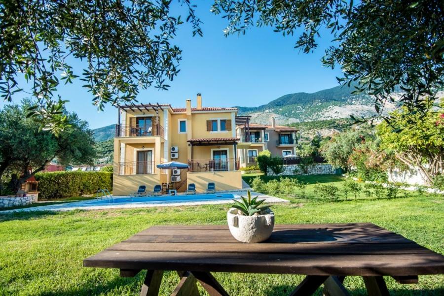 Villa Irida Afrato Extérieur photo
